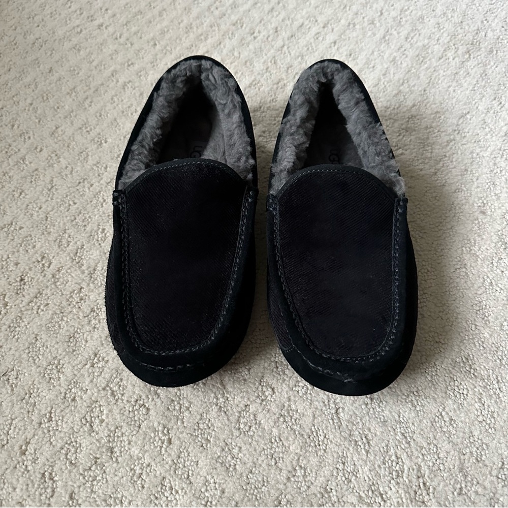 UGG Men’s Corduroy Ascot II Driver Slipper Size 9